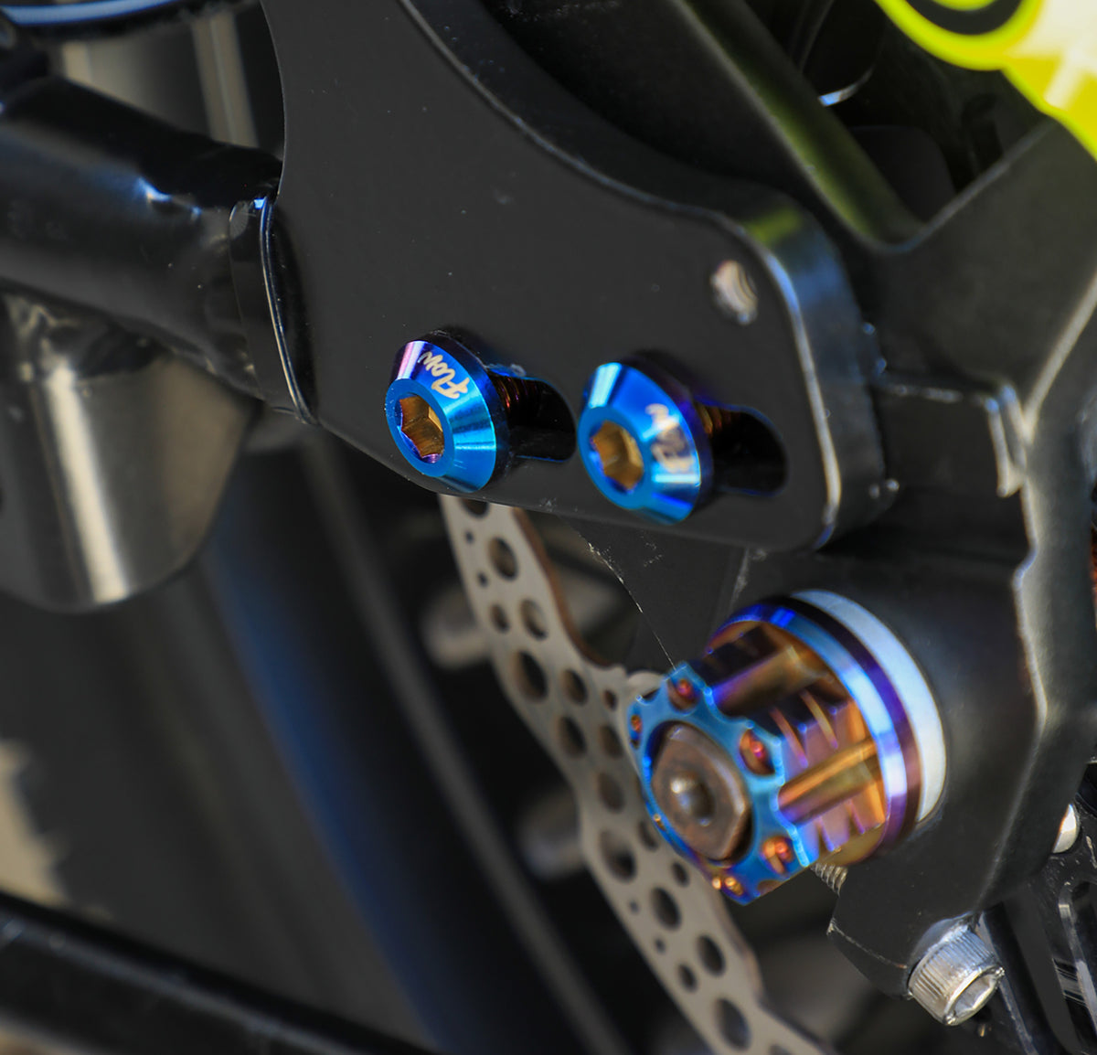 その他 UDOO BOLT GEAR Dropout Bolts R/RX, S2, ZX – Flow Carbon